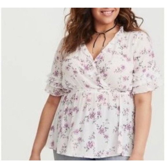 Torrid Women Blouse SZ 2 Crossover Floral Feminine Tiered Ruffle Sleeves Cinched - Picture 6 of 8